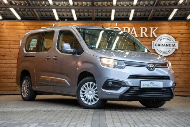 Toyota Proace City Verso 1.2T Family L2H1 [7 sz...